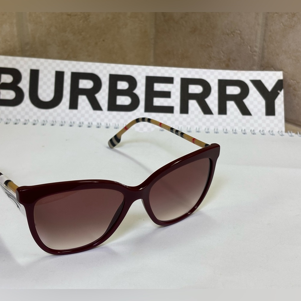 New Burberry BE4308 3916/8D Clare red cranberry square sunglasses